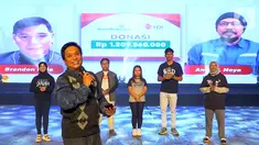 Top Leader HDI dan Founder Sekolah SPI, Julianto Eka Putra pada program HDI Make Life Meaningful di Jakarta, Senin (01/02/2021). HDI berkolaborasi dengan BenihBaik.com mendonasikan buku pendidikan untuk anak-anak panti asuhan dengan melibatkan seluruh enterpriser HDI. (Liputan6.com/Pool/WWCOM)