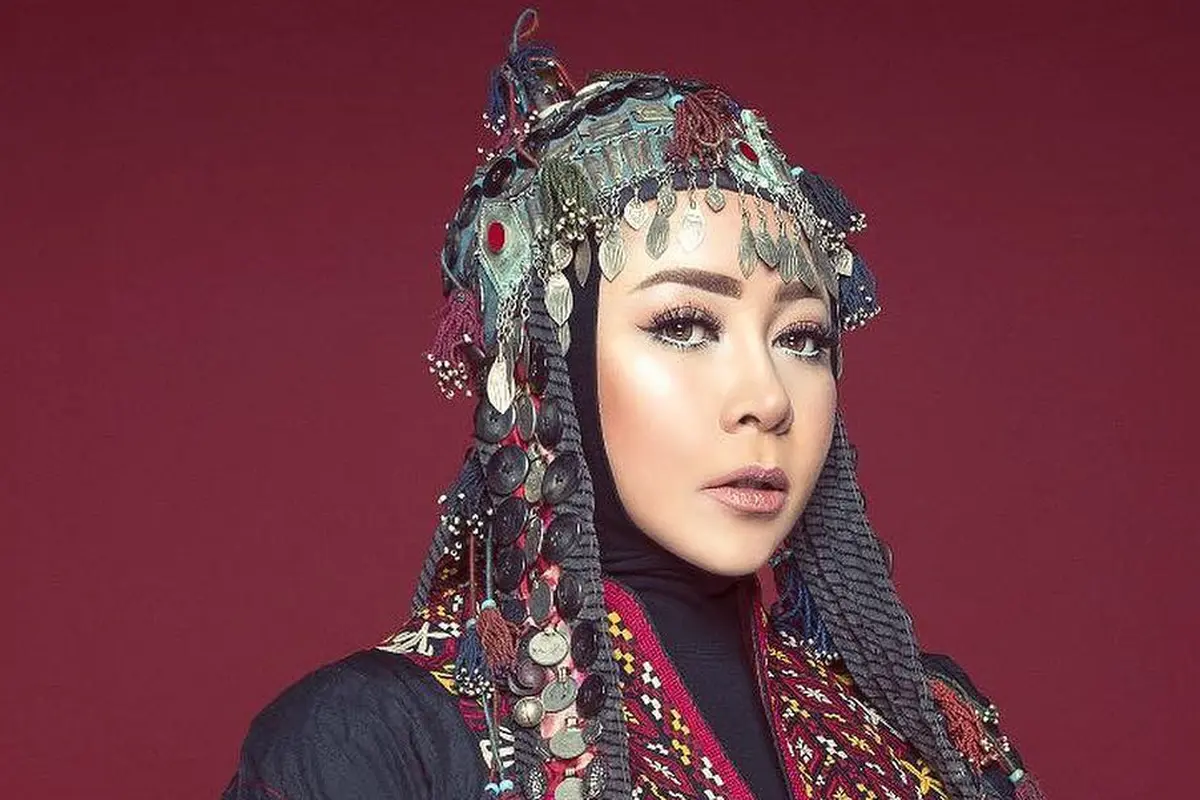 [Bintang] Melly Goeslaw