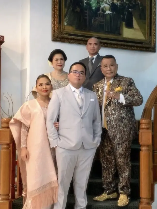 Istri, Putri, dan Menantu Hotman Paris di Acara Pernikahan Fritz Hutapea