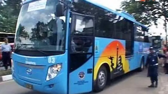 Pemotor di Cawang Tewas Terlindas Bus APTB