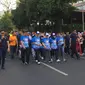 Wapres Ma'ruf Amin mengikuti jalan santai di kawasan CFD, Minggu (17/11/2019). (Lizsa Egeham)