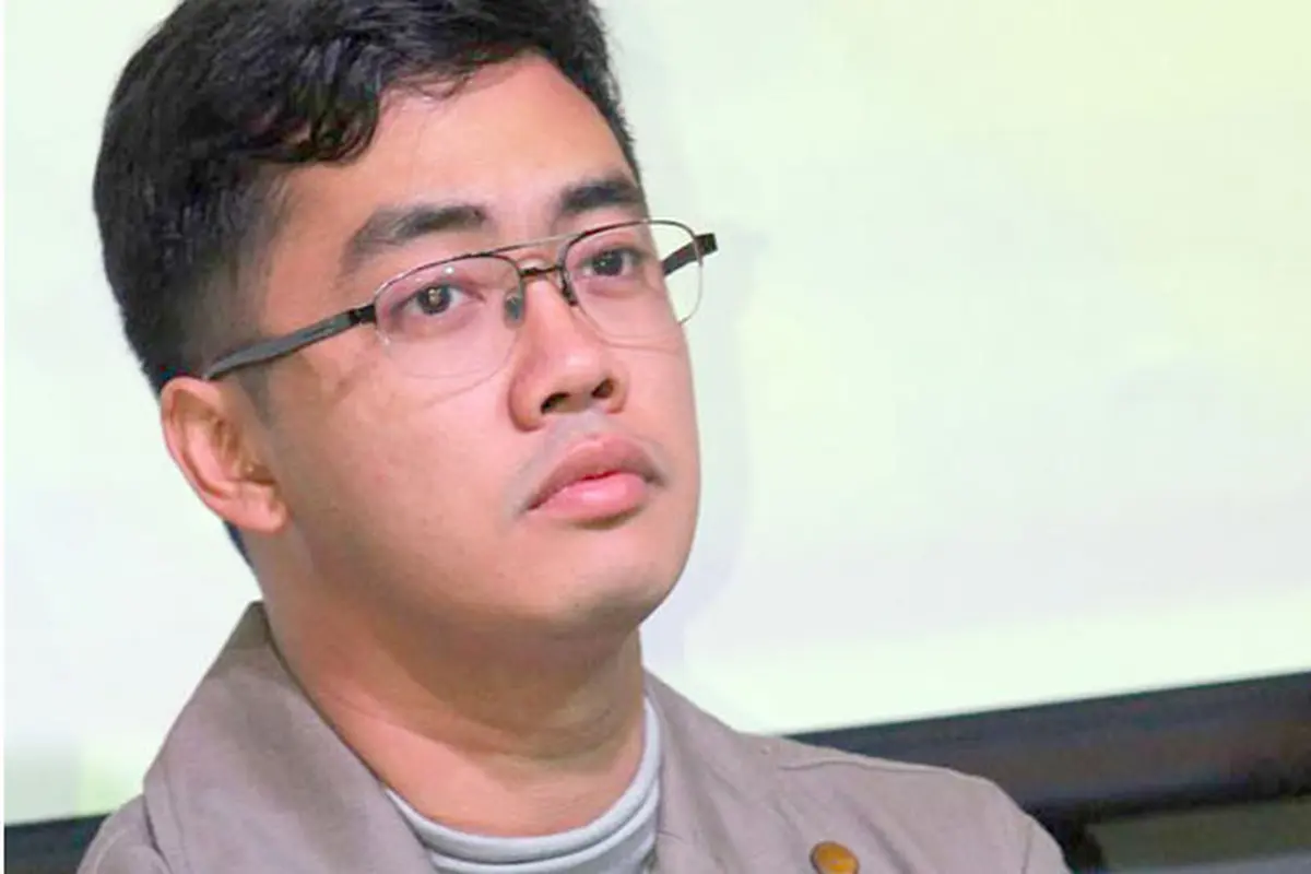 Gandeng Video Maker, Dennis Adhiswara Diam-diam Jadi Pengusaha