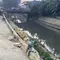 Jalan Amblas Pulo Gadung Diduga Disebabkan Alat Berat