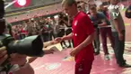 Ribuan fans di Tiongkok sambut bintang Bayern Muenchen. Tim asuhan Pep Guardiola akan menjalani laga persahabatan melawan Valencia.