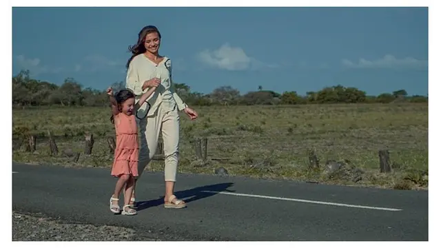 Segera Tayang, Ini 6 Potret Kompak Angela Gilsha dengan Pemain Dewi Rindu