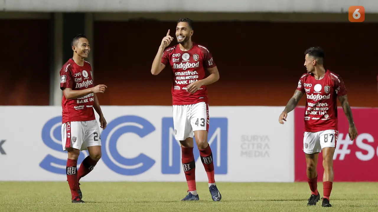 FOTO: Persib Bandung Susah Payah Imbangi 10 Pemain Bali United