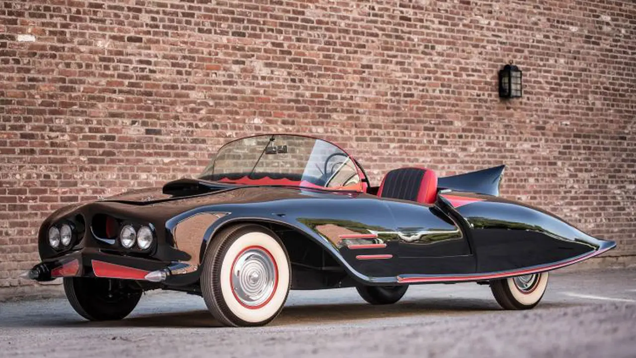 Batmobile Pertama Siap Cari Pemilik Baru