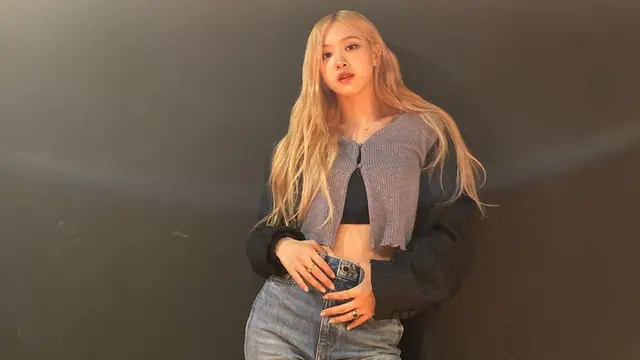 FOTO: Gaya Casual Rose Blackpink, Selalu Stylish dan Menawan