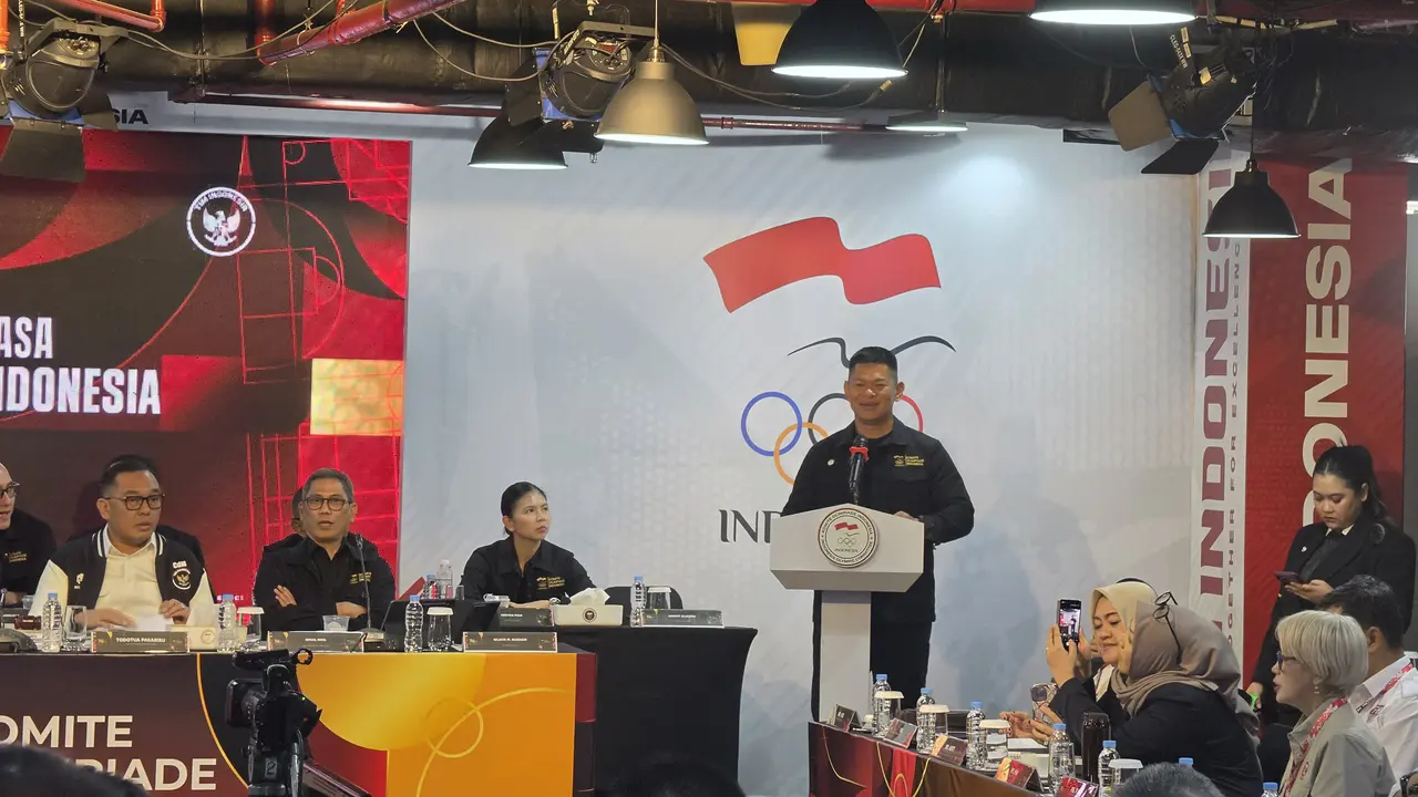 Ketua KOI Raja Sapta Oktohari dalam Rapat Anggota Luar Biasa (RALB) NOC Indonesia