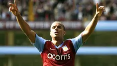Aston Villa's Gabriel Agbonlahor postures after scoring his third goal against Manchester City during a Barclays Premier League game at Villa Park in Birmingham, on August 17 , 2008. AFP PHOTO/IAN KINGTON