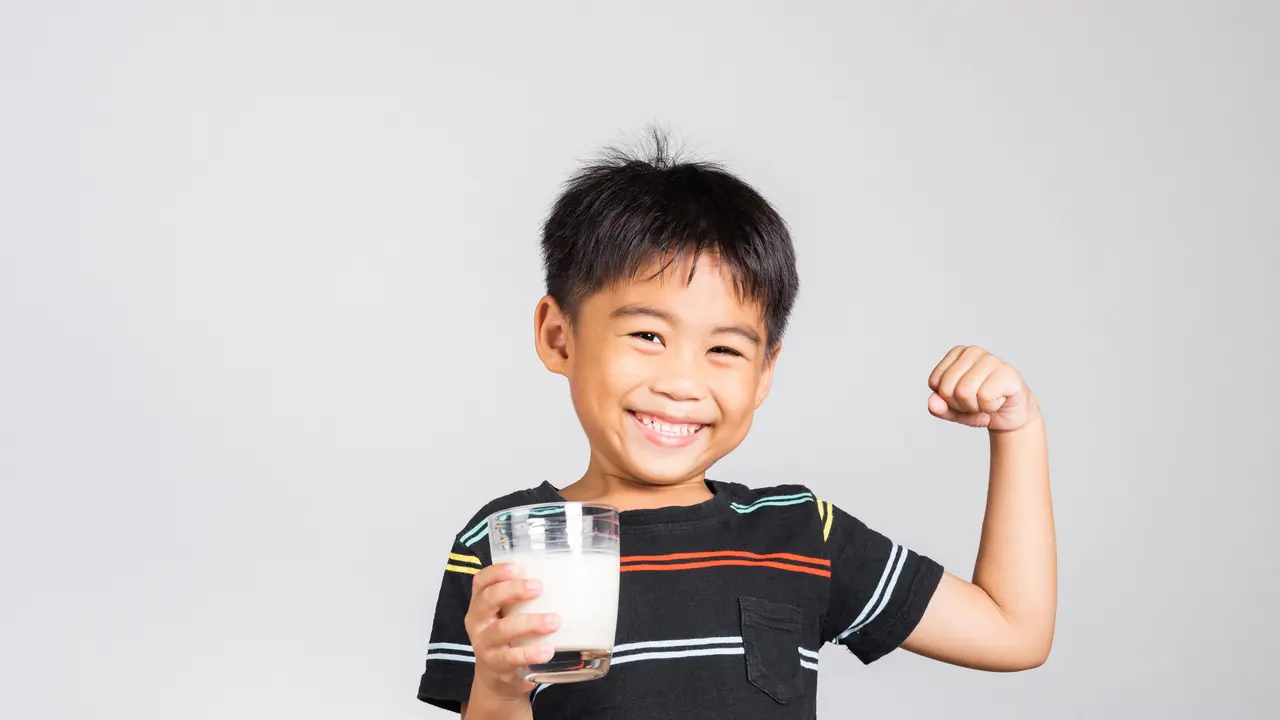 Ramadan Pertama Si Kecil, Ini Cara Menjaga Nutrisi Anak Agar Tetap Kuat dan Aktif 