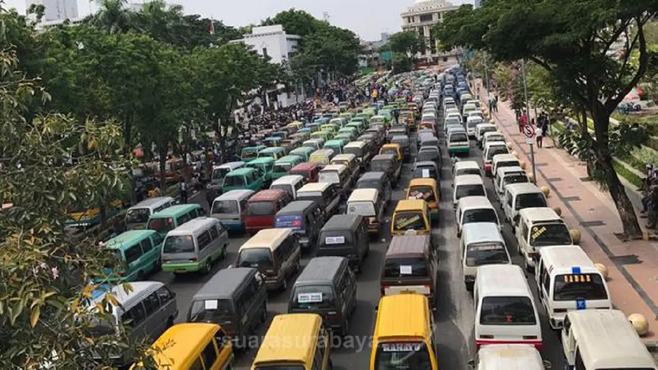 Angkot Surabaya