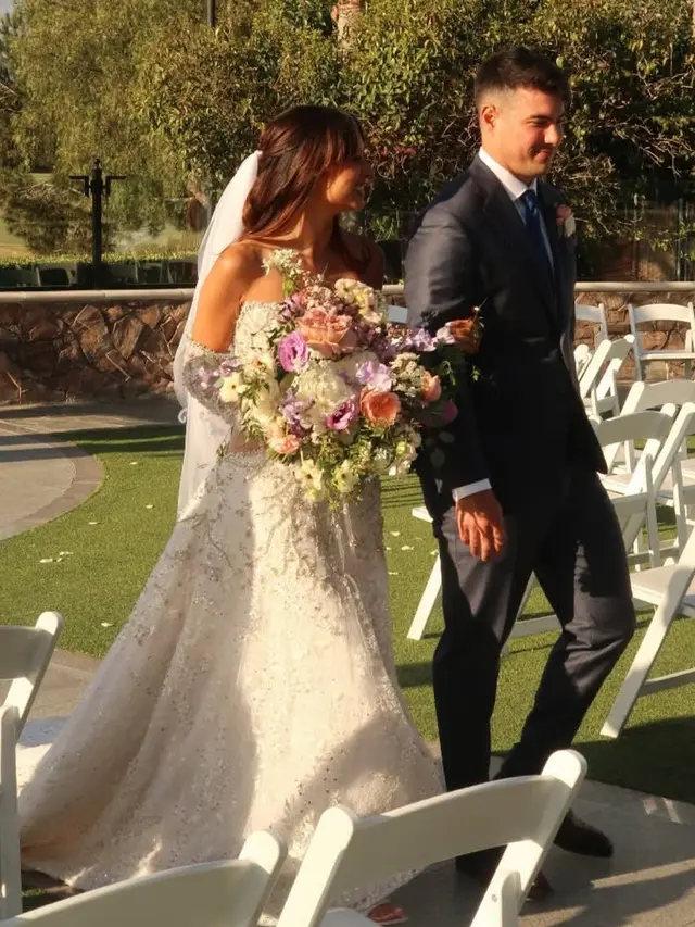 Aurelie Moeremans  saat Pesta Pernikahan Bersama Tyler Bigenho di Amerika Serikat.