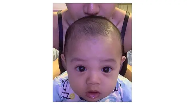 Genap Berusia 1 Tahun, Ini 7 Potret Gemas Arkana Mawardi Anak Nikita Mirzani