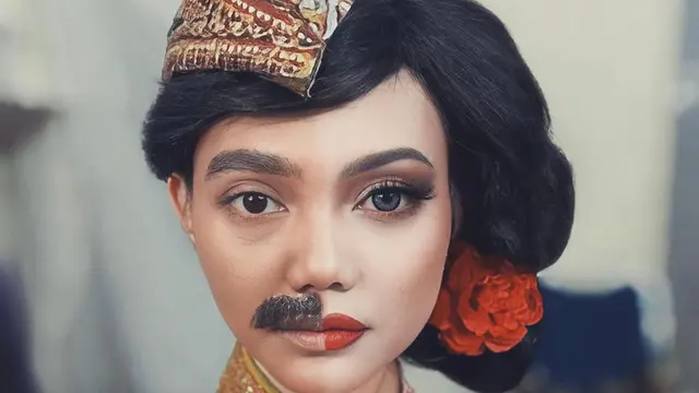 7 Potret Rina Nose saat Lakukan Cosplay Berbagai Karakter. (instagram/rinanose16)