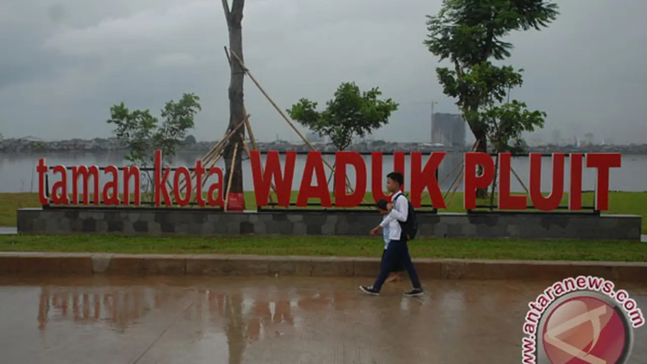 Taman Kota Waduk Pluit