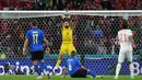 Gianluigi Donnarumma merupakan salah satu pemain Italia di Piala Eropa 2020 yang berstatus bebas transfer. Dia dipercaya akan segera bergabung ke Paris Saint-Germain setelah Piala Eropa 2020 selesai. (Foto: AFP/Pool/Justin Tallis)