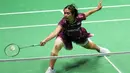 Di gim kedua, Gregoria Mariska Tunjung melesat dan terus menjaga keunggulan untuk merebut tiket perdelapan final. (Dimitar DILKOFF/AFP)
