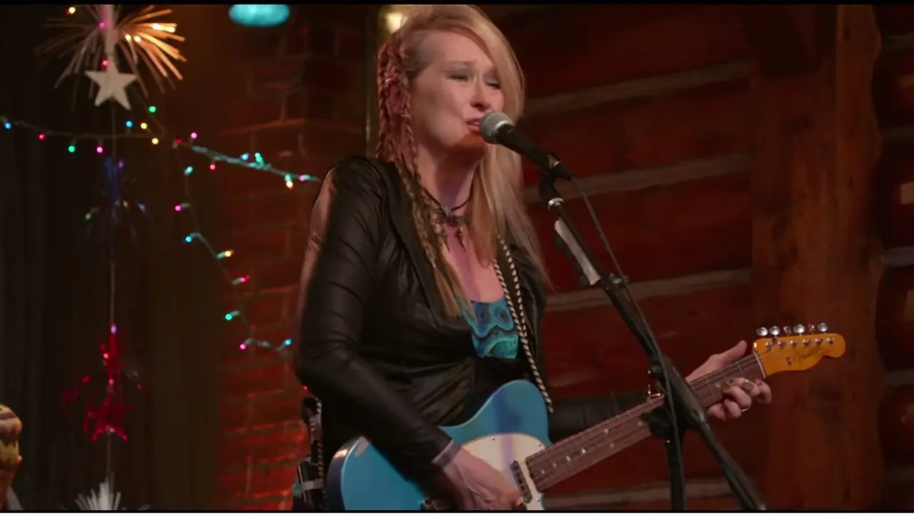 Meryl Streep dalam film terbarunya Ricki and The Flash (foto: trailer clip)