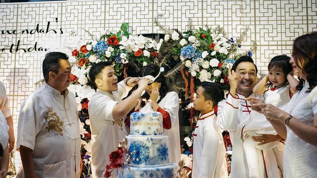 7 Momen Kejutan Ulang Tahun Sarwendah Ke-30 Bersama Keluarga