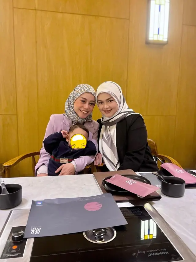 6 Potret Pertemuan Lesti Kejora dan Siti Nurhaliza, Lepas Rindu Lama Tak Bertemu