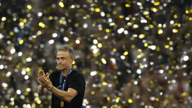 Foto: Makna Mendalam Kaos Hitam Luis Enrique saat Juara Liga Champions Bareng PSG