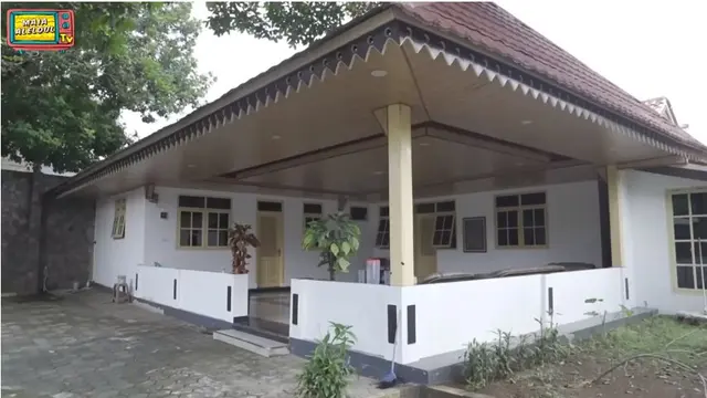 8 Potret Rumah Makan Milik Mandra, Nyaman dengan Konsep Betawi