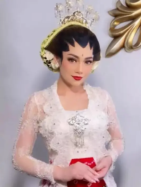 <p>Celine Evangelista [Instagram/loritayoung_mua]</p>