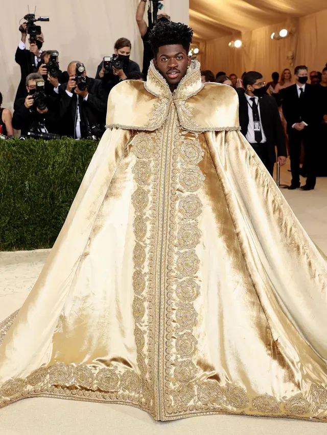 Penampilan 10 Selebriti Dunia di Met Gala 2021, Tampil Memukau