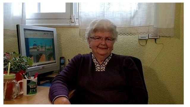 Nenek 88 Tahun Ini Iseng Main Microsoft Paint