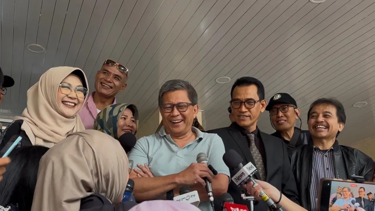 Kasus Ijazah Jokowi, Rocky Gerung Jadi Saksi Roy Suryo Cs: Mencurigai Itu Bagian Penting Ilmu Pengetahuan