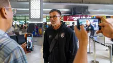 Pelatih Timnas Thailand, Anthony Hudson, saat tiba di Bandara Soekarno Hatta, Tangerang, Rabu (23/9/2026). Thailand akan bertanding di FIFA ASEAN Cup 2026