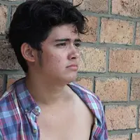 Seperti apa hidup Aliando Syarief saat dihampiri popularitas? Yuk, simak video eksklusifnya Bintang Viewers.