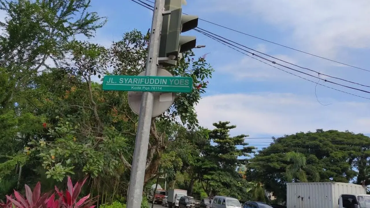 Lampu penerangan jalan di Balikpapan Kaltim.