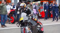Luca Marini jalani debut dengan Repsol Honda di tes MotoGP Valencia (X/Simon Patterson)