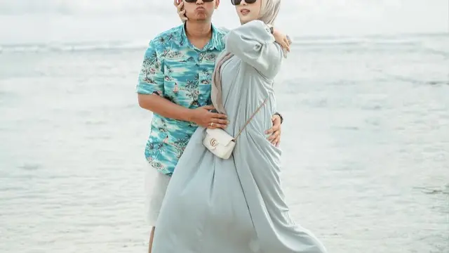 Potret Tampilan Dinan Nurfajrina, Istri Doni Salmanan yang Kerap Kenakan Tas Branded Cek Harganyam. (Foto: instagram/ @DinanFajrinaSalaman)