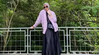 Inspirasi hijab style selebgram Diana Safira alias Diana Dsaks. (dok. Instagram @dssaaksss/https://www.instagram.com/p/CKQIMutnkW3/)