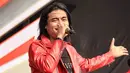 <p>Charly van Houten saat tampil di konser kemerdekaan indosiar 2019. Vokalis band Setia, Charly Van Houten mengalami kecelakaan di ruas Tol Cipularang, Sabtu (9/7/2022) dini hari. Hal ini diketahui dari video yang beredar di kalangan wartawan. (Instagram/st.setiaku)</p>