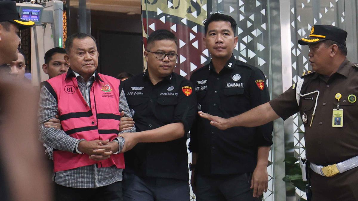 Menolak Tersangka, Lodewyk Pusung Ajukan Praperadilan
