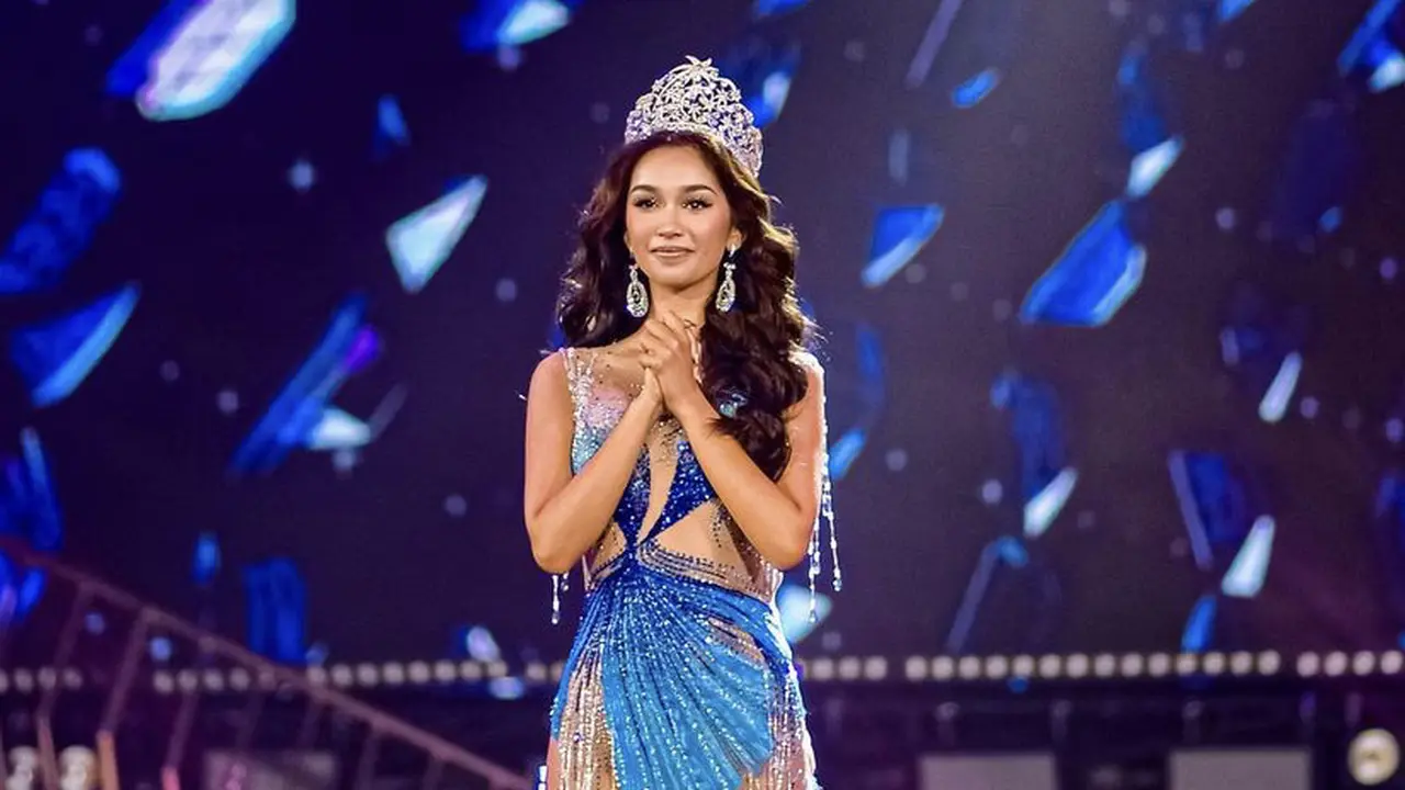 Tampilan Sophia Rogan di Miss Grand Internasional mendatang mengenakan gaun terinspirasi zodiaknya/dok. Instagram thesophiarogan