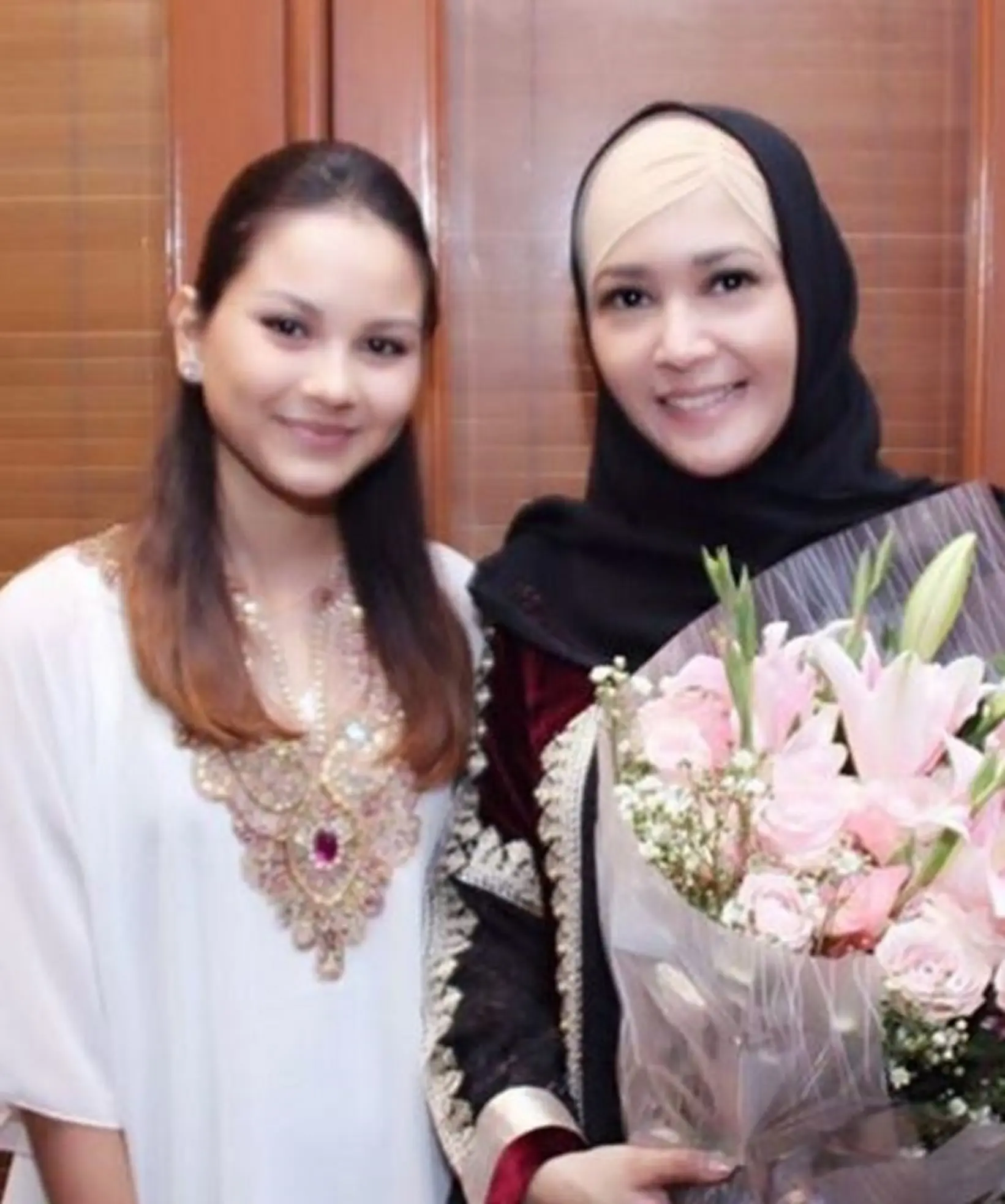 Maia Estianty dan Alyssa Daguise (Instagram/@maiaestiantyreal)