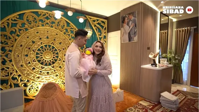 6 Potret Penampilan Siti Badriah di Acara Akikah Anak, Bertema Timur Tengah