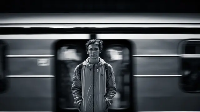 Cowok Juga Susah Move On, Ini Buktinya!