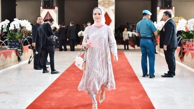 FOTO: Deretan Artis yang Hamil di Usia 40 Tahun, Disambut Haru Bahagia