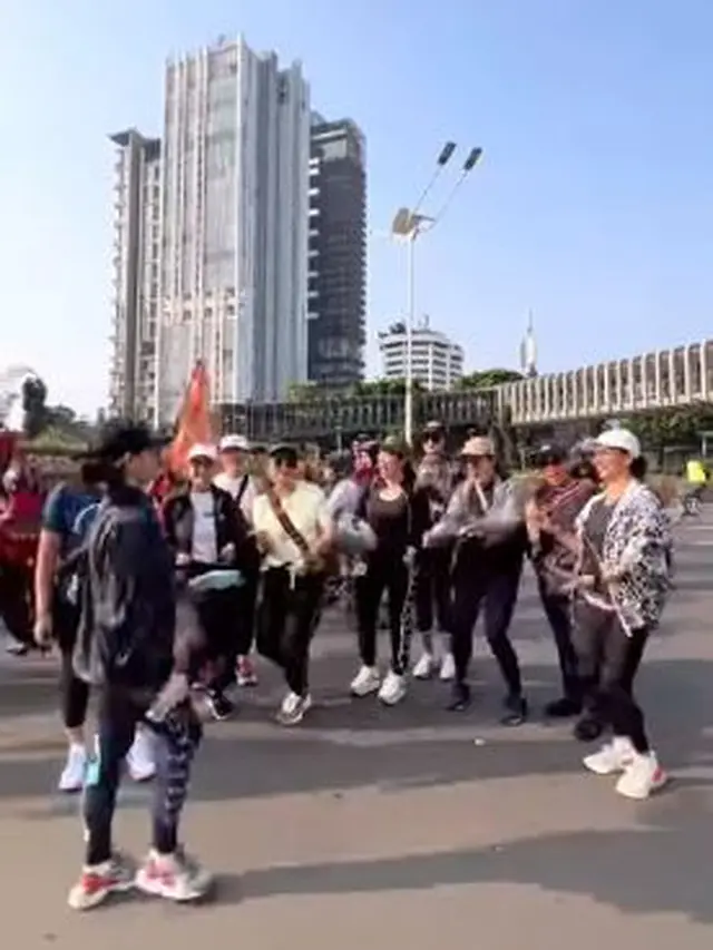 Mayangsari bersama geng sosialita di CFD (Instagram/mayangsari_official)