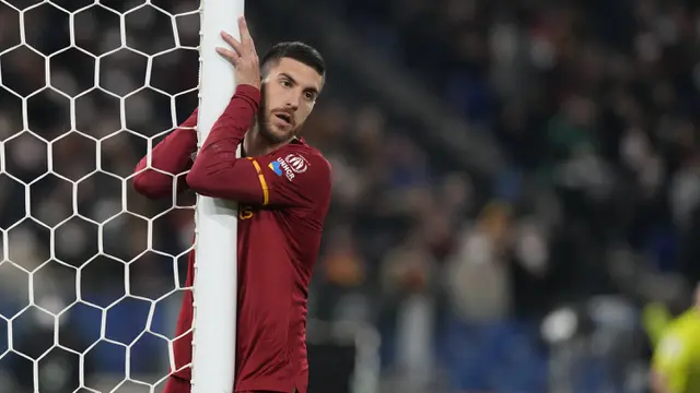 FOTO: Roma Susah Payah Taklukkan Atalanta