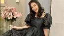 Lady Nayoan memang memiliki paras yang cantik. Istri Rendy Kjaernett itu senang berpenampilan menawan dengan dress hitam yang dikenakan. Foto ini pun banjir like dan komentar dari netizen. (Liputan6.com/IG/ladynayoan)