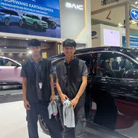 Mobil-Mobil di GIIAS Selalu Bersih, Ada Sosok yang Tak Pernah Berhenti