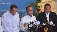 Menteri Pendidikan Tinggi, Sains, dan Teknologo Brian Yuliarto usai mendampingi Prabowo dalam pertemuan bersama para rektor perguruan tinggi di Istana Kepresidenan Jakarta, Kamis (13/3/2025). (Foto: Liputan6.com/Lizsa Egeham).