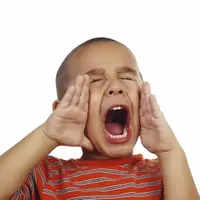 Bukan sulap, bukan sihir. Tangan-tangan ini terjebak dalam stoples kaca. 